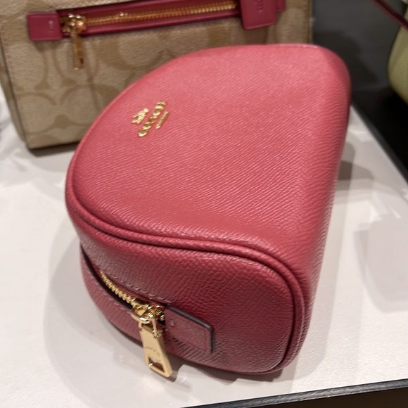 Coach Dome Cosmetic Case
Gold Rouge - Picture 6 of 16